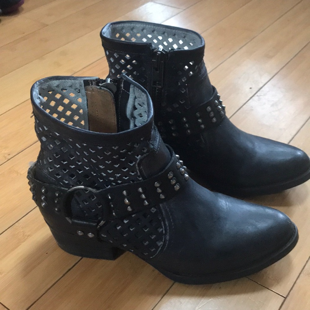 Very Volatile Moto boots